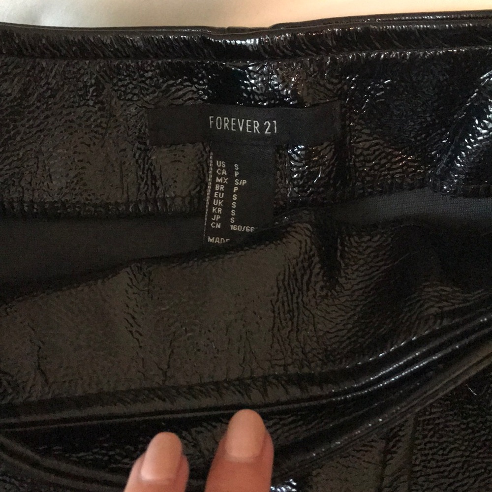 🆕 BLACK FOREVER 21 SKIRT - Picture 3 of 3